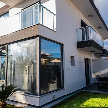 Lueks Huzurlu Yeni Willa *