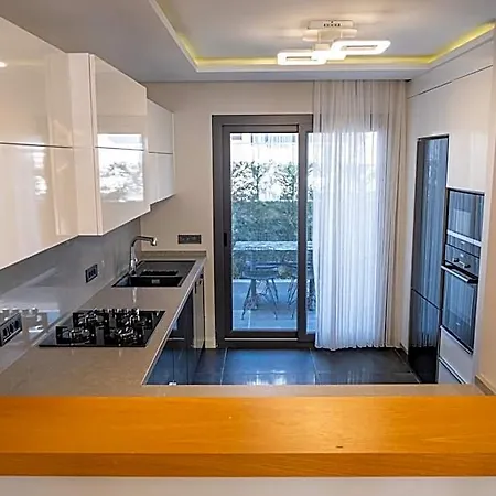 Lueks Huzurlu Yeni Villa Çeşme