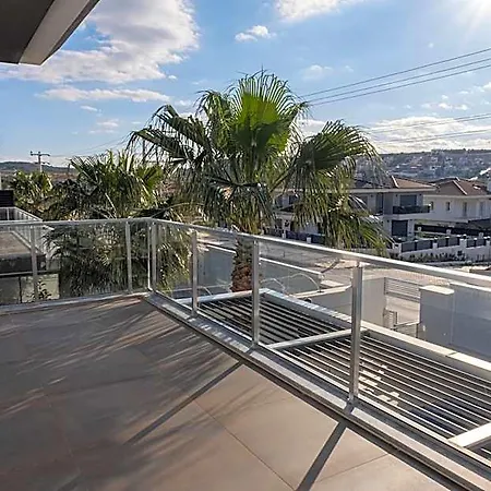 Lueks Huzurlu Yeni Villa Çeşme
