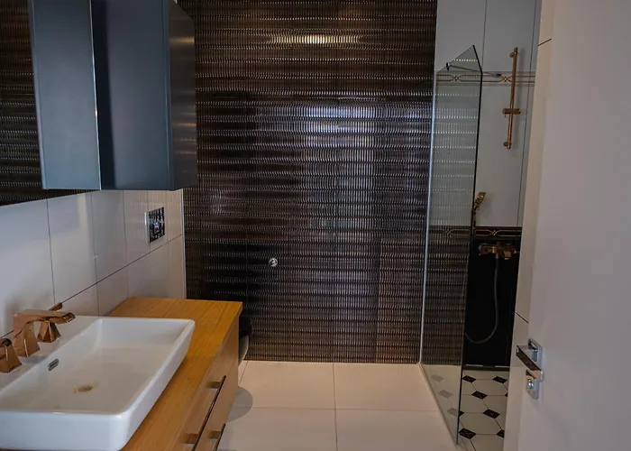 Lueks Huzurlu Yeni *