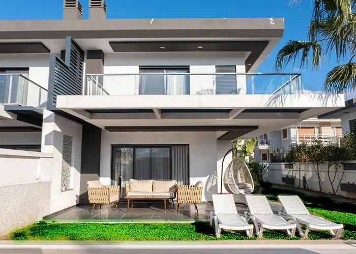 Lueks Huzurlu Yeni فيلة